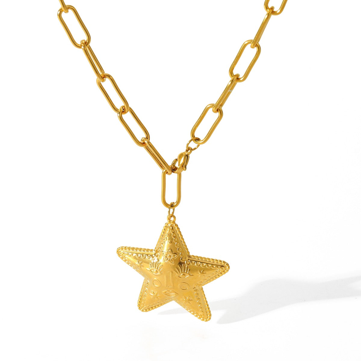 Maddie star necklace