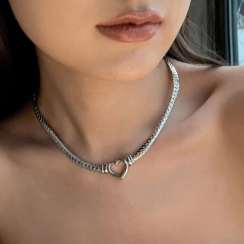 Amour Necklace