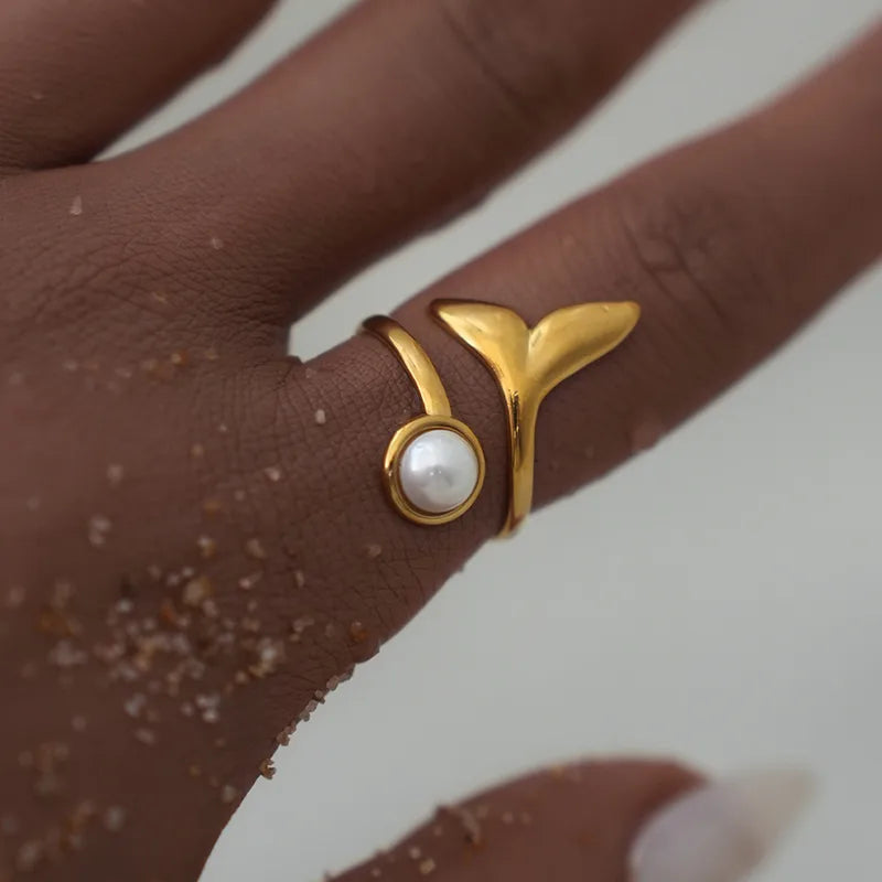 arryn fish tail ring